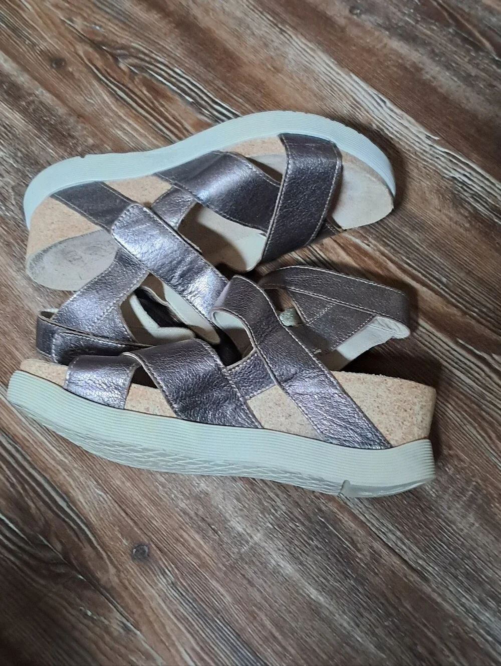 Fly London Women's Soft Leather Metallic Pewter Wedge Platform Sandal Sz. 9